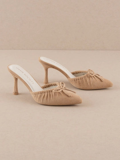 The Maven | Sand Pointed Kitten Heel with Bow